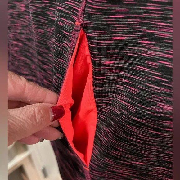 Tangerine athletic wear top, hooded - size M - Picture 3 of 4